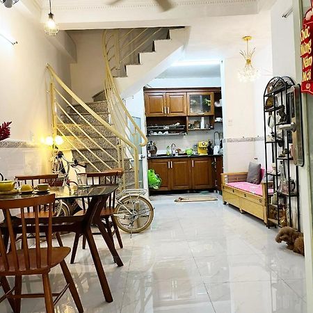 Homestay Ms. Hoa Hô Chi Minh-Ville Extérieur photo