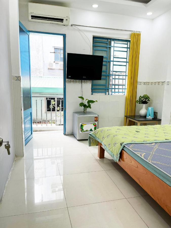Homestay Ms. Hoa Hô Chi Minh-Ville Extérieur photo