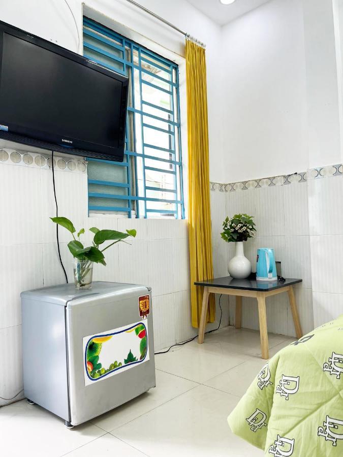 Homestay Ms. Hoa Hô Chi Minh-Ville Extérieur photo